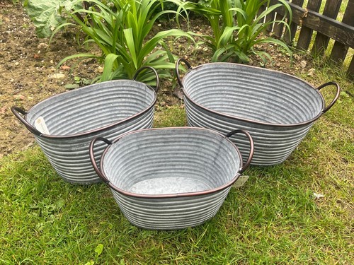 Ribbed vintage oval - 3, style